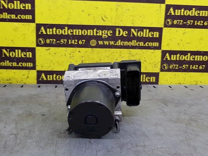 Gebruikte ABS Pomp Volkswagen Polo IV (9N1/2/3) 1.4 TDI 70 Prijs € 43,00 Margeregeling aangeboden door autodemontage denollen