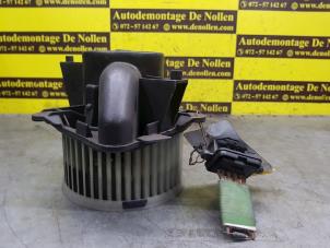 Gebruikte Chaufage Ventilatiemotor Fiat Punto II (188) 1.2 16V 3-Drs. Prijs € 40,00 Margeregeling aangeboden door de Nollen autorecycling