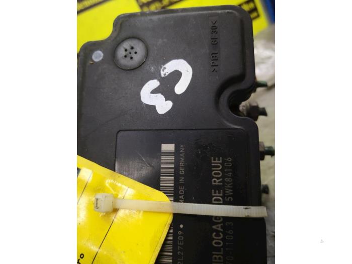 Gebruikte ABS Pomp Citroen C3 Prijs € 128,00 Margeregeling aangeboden door autodemontage denollen