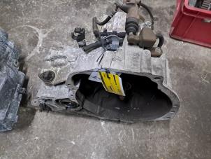 Gebruikte Versnellingsbak Nissan Almera (N16) 1.8 16V Prijs € 175,00 Margeregeling aangeboden door de Nollen autorecycling