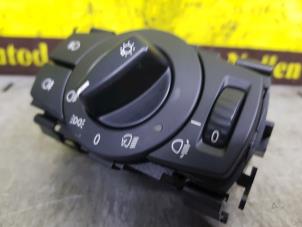 Gebruikte Licht Schakelaar BMW 1 serie (E81) Prijs € 59,23 Inclusief btw aangeboden door de Nollen autorecycling