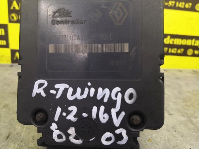 Gebruikte ABS Pomp Renault Twingo (C06) 1.2 16V Prijs € 46,00 Margeregeling aangeboden door autodemontage denollen