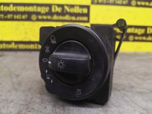 Gebruikte Schakelaar Licht Volkswagen Crafter 2.5 TDI 30/32/35 Prijs € 60,50 Inclusief btw aangeboden door de Nollen autorecycling