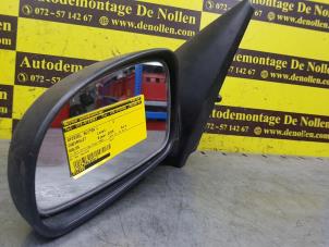 Gebruikte Spiegel Buiten links Chevrolet Kalos (SF48) 1.2 Prijs € 35,00 Margeregeling aangeboden door de Nollen autorecycling