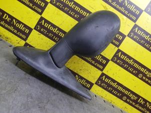Gebruikte Buitenspiegel rechts Renault Megane (BA) 1.4 16V Prijs € 30,00 Margeregeling aangeboden door de Nollen autorecycling