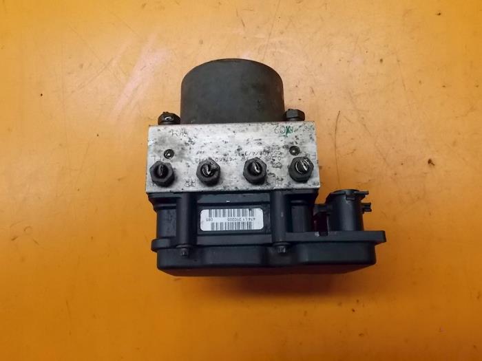 Gebruikte ABS Pomp Nissan Primera (P12) 1.6 16V Prijs € 78,65 Inclusief btw aangeboden door autodemontage denollen