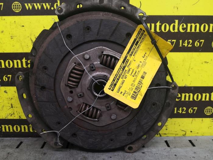 Gebruikte Koppelingsset (compleet) Volkswagen Polo III (6N1) 1.4i 60 Prijs € 45,00 Margeregeling aangeboden door autodemontage denollen