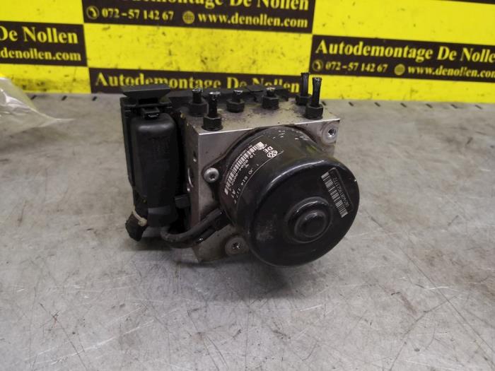Gebruikte ABS Pomp Audi A3 (8L1) 1.6 Prijs € 17,00 Margeregeling aangeboden door autodemontage denollen