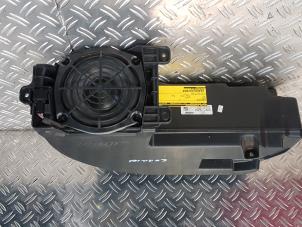 Gebruikte Subwoofer Audi TT (8J3) Prijs € 185,00 Margeregeling aangeboden door de Nollen autorecycling