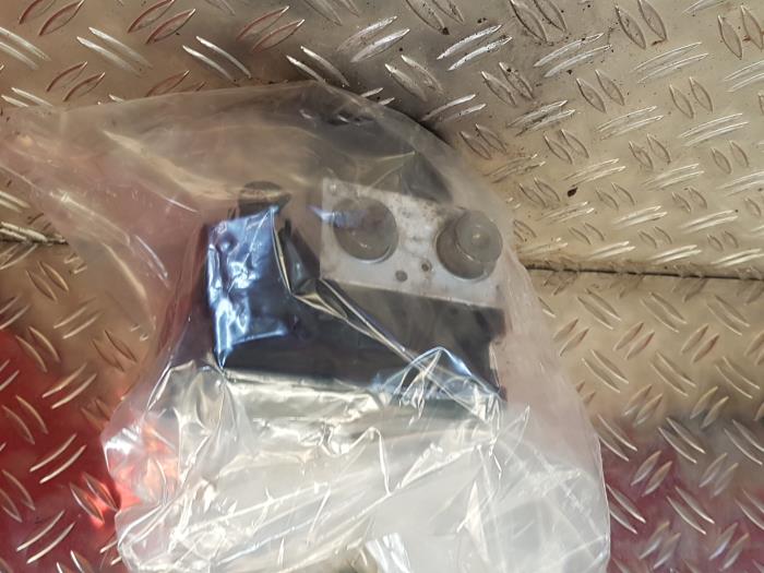 ABS Pomp van een Lancia Thema (LX) 3.0 CRD V6 24V 2013