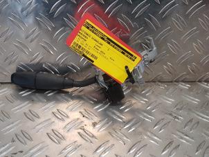 Gebruikte Ruitenwis Schakelaar Mercedes Sprinter 3,5t (906.13/906.23) 310 CDI 16V Prijs € 50,00 Margeregeling aangeboden door de Nollen autorecycling