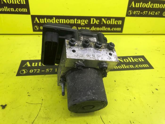 Gebruikte ABS Pomp Audi A4 (B7) 1.8 T 20V Prijs € 52,03 Inclusief btw aangeboden door autodemontage denollen