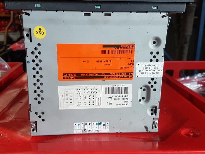 CD Speler van een Audi A4 2006