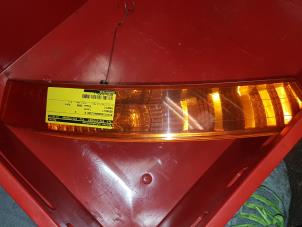 Gebruikte Knipperlicht rechts Renault Trafic New (FL) 1.9 dCi 100 16V Prijs € 25,00 Margeregeling aangeboden door de Nollen autorecycling