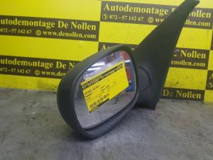 Gebruikte Buitenspiegel links Renault Clio Prijs op aanvraag aangeboden door de Nollen autorecycling