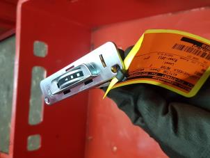 Gebruikte Luchthoeveelheidsmeter Audi A8 (D4) Prijs € 25,00 Margeregeling aangeboden door de Nollen autorecycling