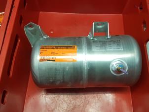 Gebruikte Luchtketel Audi A8 Prijs € 125,00 Margeregeling aangeboden door de Nollen autorecycling