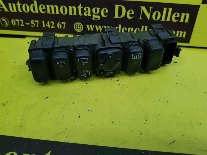 Gebruikte Module (diversen) Mercedes A-Klasse Prijs € 22,00 Margeregeling aangeboden door autodemontage denollen