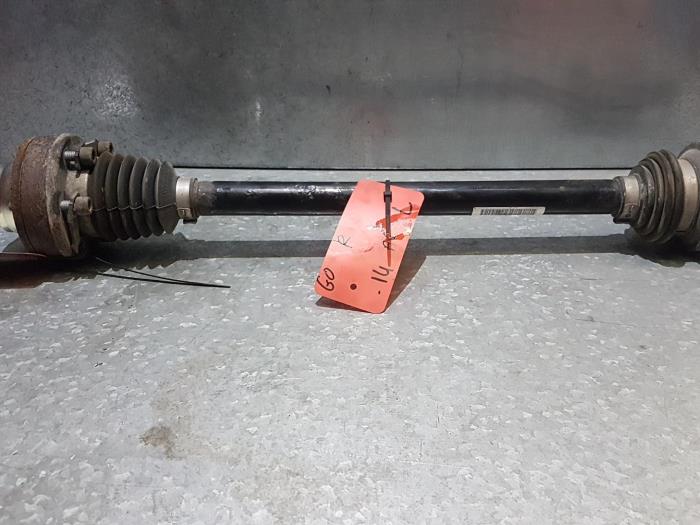Gebruikte Steekas links-achter Volkswagen Golf VII Variant (AUVV) 2.0 R 4Motion 16V Prijs € 272,25 Inclusief btw aangeboden door autodemontage denollen