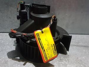 Gebruikte Chaufage Ventilatiemotor Opel Zafira Prijs € 75,00 Margeregeling aangeboden door de Nollen autorecycling