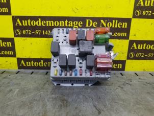 Gebruikte Zekeringkast Alfa Romeo 147 (937) 1.6 HP Twin Spark 16V Prijs € 30,00 Margeregeling aangeboden door de Nollen autorecycling