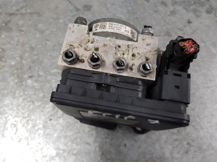 Gebruikte ABS Pomp Volkswagen Golf VII (AUA) 2.0 TDI 16V Prijs € 181,50 Inclusief btw aangeboden door autodemontage denollen
