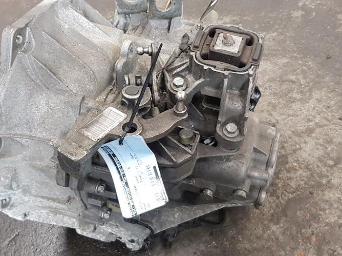 Gebruikte Versnellingsbak Mini ONE Prijs € 495,00 Margeregeling aangeboden door autodemontage denollen