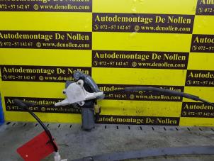Gebruikte Ruitmechaniek 2Deurs rechts-voor Renault Megane Prijs € 50,00 Margeregeling aangeboden door de Nollen autorecycling