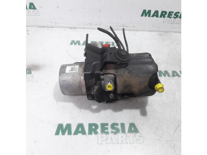 Gebruikte Pomp Servo Peugeot 607 (9D/U) 2.2 HDiF 16V Prijs € 315,00 Margeregeling aangeboden door Maresia Parts