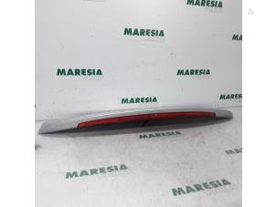 Gebruikte Spoiler Citroen C4 Grand Picasso (UA) 1.8 16V Prijs € 105,00 Margeregeling aangeboden door Maresia Parts