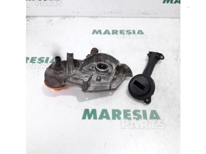 Gebruikte Oliepomp Fiat Grande Punto (199) 1.4 Prijs € 75,00 Margeregeling aangeboden door Maresia Parts