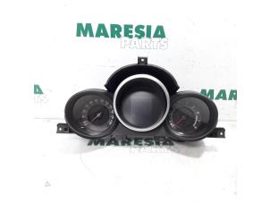 Gebruikte Instrumentenpaneel Fiat 500X (334) 1.6 E-torq 16V Prijs € 315,00 Margeregeling aangeboden door Maresia Parts
