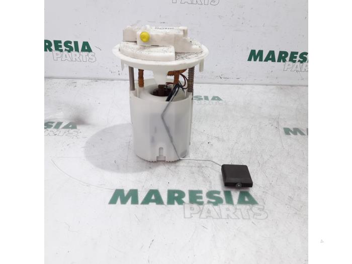 Gebruikte Tank element Pomp Citroen C4 Grand Picasso (UA) 1.8 16V Prijs € 35,00 Margeregeling aangeboden door Maresia Parts