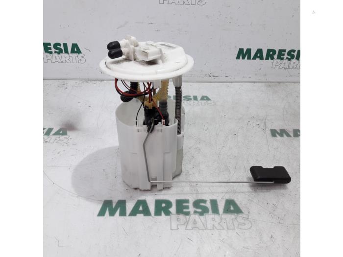 Gebruikte Tank element Pomp Renault Scénic III (JZ) 1.6 Energy dCi 130 Prijs € 90,00 Margeregeling aangeboden door Maresia Parts