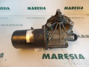 Gebruikte Ruitenwissermotor voor Peugeot 807 2.2 HDiF 16V Prijs € 65,00 Margeregeling aangeboden door Maresia Parts