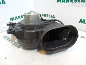 Gebruikte Kachel Ventilatiemotor Fiat Ulysse (179) 2.2 JTD 16V Prijs € 40,00 Margeregeling aangeboden door Maresia Parts