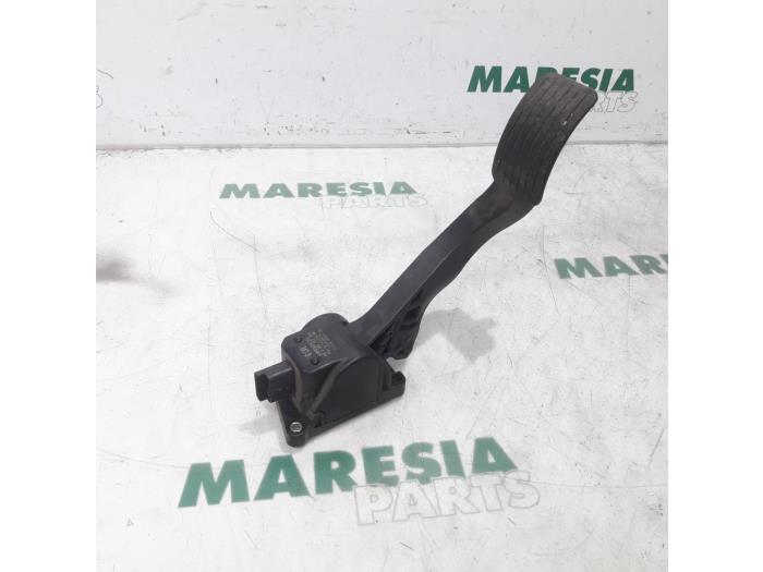 Gebruikte Gaspedaalpositie Sensor Citroen C4 Grand Picasso (UA) 2.0 HDiF 16V 135 Prijs € 30,00 Margeregeling aangeboden door Maresia Parts