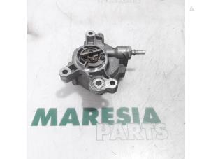 Gebruikte Vacuumpomp (Diesel) Citroen C4 Grand Picasso (UA) 2.0 HDiF 16V 135 Prijs € 40,00 Margeregeling aangeboden door Maresia Parts