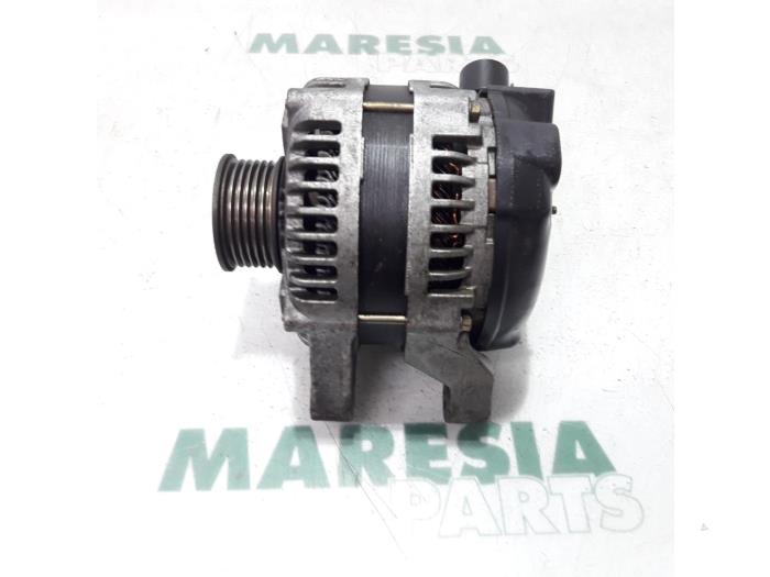 Gebruikte Dynamo Peugeot 307 CC (3B) 2.0 16V Prijs € 39,99 Margeregeling aangeboden door Maresia Parts
