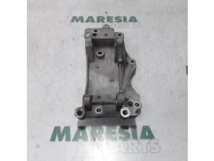 Gebruikte Steun (diversen) Citroen C5 III Berline (RD) 2.0 16V Prijs € 20,00 Margeregeling aangeboden door Maresia Parts