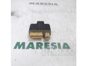 Gebruikte Relais Citroen C3 (SC) 1.6 HDi 92 Prijs € 15,00 Margeregeling aangeboden door Maresia Parts