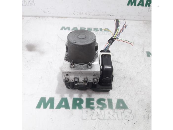 Gebruikte ABS Pomp Citroen Jumpy (G9) 1.6 HDI Prijs € 157,30 Inclusief btw aangeboden door Maresia Parts