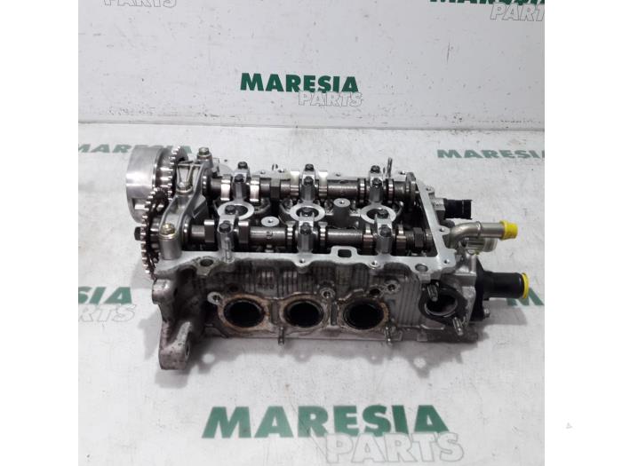 Gebruikte Cilinderkop Peugeot 107 1.0 12V Prijs € 157,50 Margeregeling aangeboden door Maresia Parts