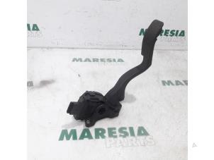 Gebruikte Sensor Gaspedaalpositie Citroen C3 (SC) 1.6 HDi 92 Prijs € 25,00 Margeregeling aangeboden door Maresia Parts