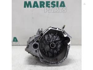 Gebruikte Versnellingsbak Renault Scénic II (JM) 1.6 16V Prijs € 315,00 Margeregeling aangeboden door Maresia Parts