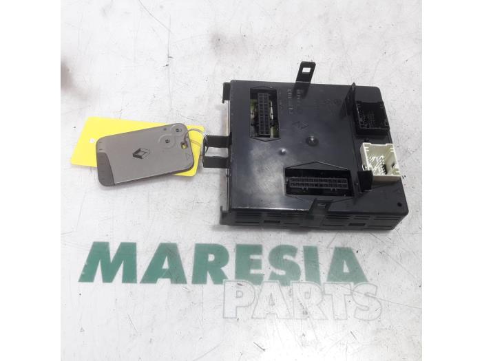 Gebruikte Computer Diversen Renault Vel Satis (BJ) 2.0 16V Turbo Prijs € 105,00 Margeregeling aangeboden door Maresia Parts