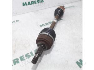 Gebruikte Steekas links-voor Renault Scénic III (JZ) 1.6 Energy dCi 130 Prijs € 90,00 Margeregeling aangeboden door Maresia Parts