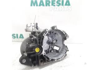 Gebruikte Versnellingsbak Fiat Ducato (250) 2.2 D 100 Multijet Euro 4 Prijs € 889,35 Inclusief btw aangeboden door Maresia Parts