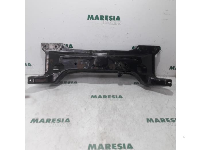 Gebruikte Subframe Fiat Doblo Cargo (223) 1.3 D 16V Multijet DPF Prijs € 75,00 Margeregeling aangeboden door Maresia Parts