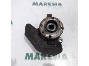 Gebruikte Asschenkel rechts-voor Fiat Doblo Cargo (223) 1.3 D 16V Multijet DPF Prijs € 40,00 Margeregeling aangeboden door Maresia Parts